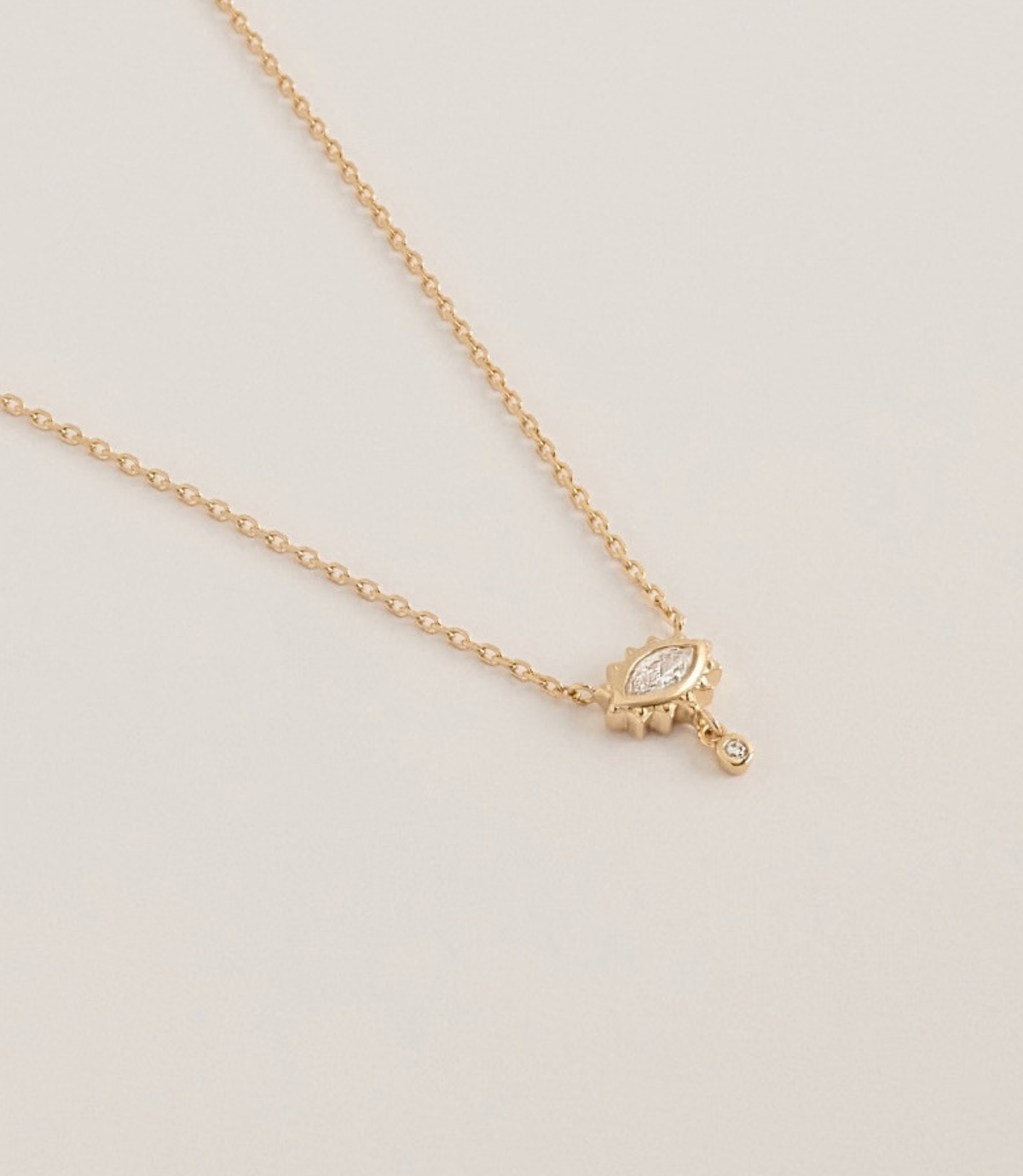 Collier Sina